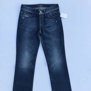 GUESS STRAIGHT LONG JEANS SIZE 27